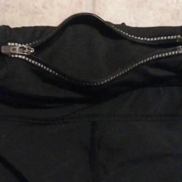 Athleta Women Pulse 2 in 1 Black Stretch Running Shorts Athletic Gym Size S - Picture 5 of 5